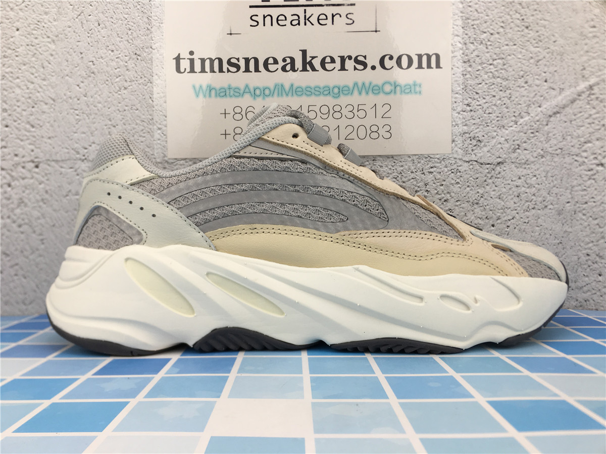 Yeezy Boost 700 V2 Cream GY7924